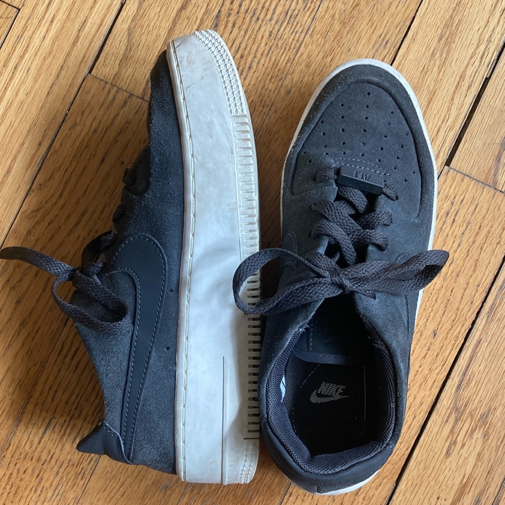 Nike Air Force 1 Sneakers Size 6 Women's